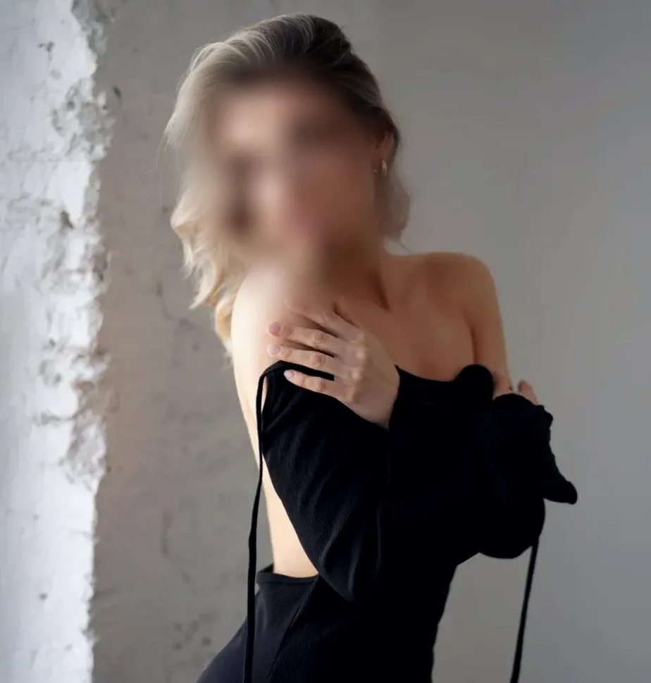 Amina, 25 años