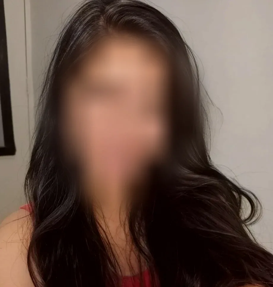 Yesenia, 21 años
